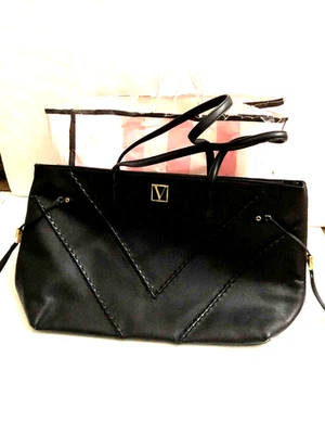 Bolsa tote Victoria's Secret Carryall edição limitada couro sintético preta nova com etiquetas - Imagem 1 de 4