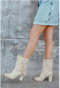 Stivali da donna FREE PEOPLE Wild Rose Slouch con frange in pelle taglia 39 - osso - Foto 1 di 14