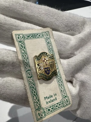 Cumann Peile Irish Football Association Badge 60s Metal Jewellery Company Dublin - Image 1 of 4