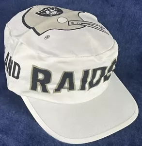 Cappello vintage RETRO Oakland Raiders NFL Painters berretto SPELLOUT NUOVO CON SCATOLA *raro* HTF - Foto 1 di 5