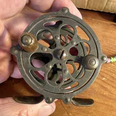 复古 Pflueger Progress 80 Bulldog 飞轮工作 — 第 1/4 张图片