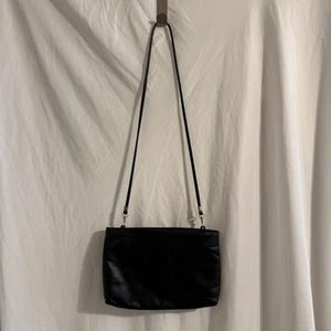 Vintage Valerie Jean Leather Shoulder Bag Made in USA. Black Pockets Zipper - Picture 1 of 10