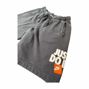 Nike Sweat Shorts Men’s Medium Black Fleece Elastic Waist Drawstring Just Do It - Picture 1 of 9