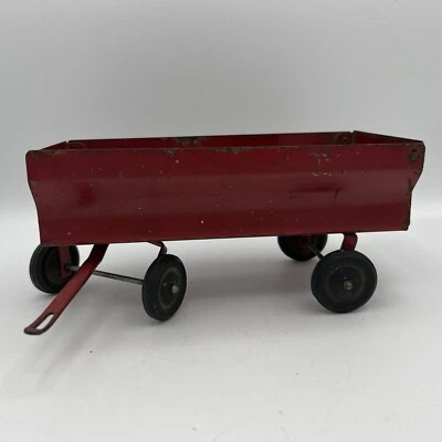 Vagón agrícola International Harvester vintage, juguete de acero prensado con caja acampanada de los años 70 Foto 1 de 4