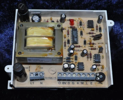 balcom electronic NV 806/N  Netzteil/Verstärker an Bastler - Nr.1136 - Bild 1 von 4