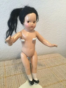 "Muñeca Betty pequeña de composición vintage de 7" de Madame Alexander's - Imagen 1 de 7