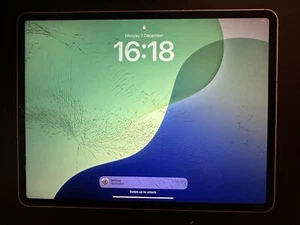 Ipad Pro 3rd Gen 12.9inch Wifi+LTE (screen Cracked) - Picture 1 of 17