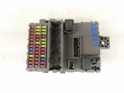 2017-2021 Honda Cr-V Ex-L Awd 1.5L Cabin Room Inside Fuse Box 38200-Tla-A11 - Image 1 of 4