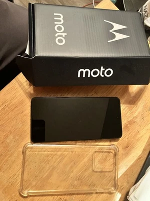 Motorola ThinkPhone 256 GB desbloqueado cargador de arranque enraizado Foto 1 de 4