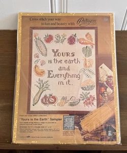 Paragon Needlecraft "Yours Is the Earth" Sampler Kreuzstich-Set 11x14 - Bild 1 von 2