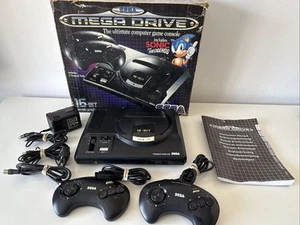 Sega Mega Drive One Vintage 1990's Plus Accessories & NO Game - Boxed - Bild 1 von 18