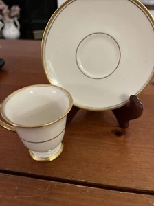 Demitasse Cup & Saucer Franciscan - Gold Trim- Footed Vintage - Picture 1 of 7