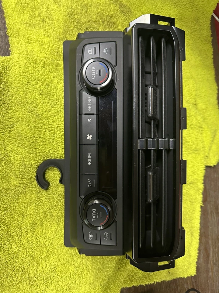 Nissan GT-R R35 2017-2020 Premium VR38 OEM AIRE ACONDICIONADO INTERRUPTOR DE CONTROL DE CALEFACCIÓN OEM Foto 1 de 4