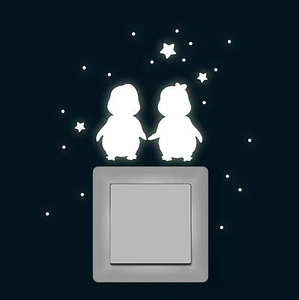 WD Wandtattoo Pinguine 47 teilig leuchtend fluoreszierend Sterne Leuchtsticker - Picture 1 of 1