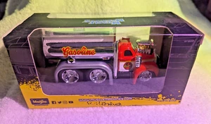 CR Maisto 1:64 1953 Mack B61 Tanker Truck Model Toy Metal Diecast Car SEE VIDEO - Picture 1 of 3