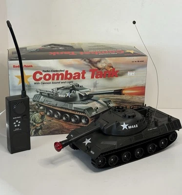 Vintage Radio Shack Radio Controlled Combat Tank With Cannon And Light 60-4040 - Image 1 of 4