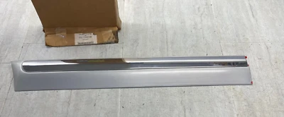 Moldura de puerta trasera derecha Ford Windstar 1999-2003 OEM XF2Z-1725532-AAK Foto 1 de 4