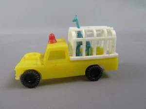 A671 Vintage 1970 VAM 1:55 Land Rover 109 Gelb & Weiß + Giraffe Spielzeug - Picture 1 of 8