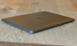 Apple MacBook Pro 13" 121GB SSD, Intel Core i5 7th Gen., 2.30 GHz, 8GB RAM)  - Picture 1 of 5