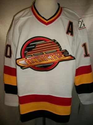 Pavel Bure Vancouver Canucks White & Red "1992-1997 Throwback" CCM NHL Jersey - Image 1 of 2