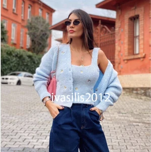 ZARA NEW WOMAN KNIT CROP TOP WITH FLORAL EMBROIDERY LIGHT BLUE S,M,L 6427/002 - Picture 1 of 5