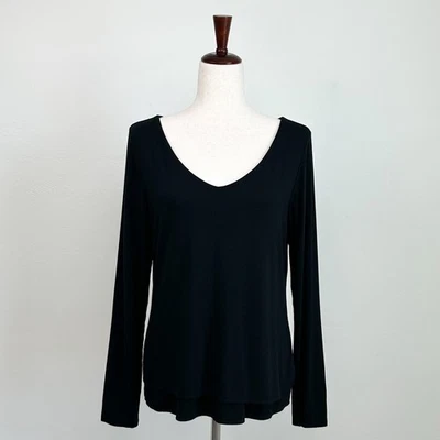 Camiseta deportiva elástica Peruvian Connection cuello en V manga larga en capas  Foto 1 de 4