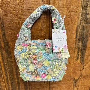 Schultertasche Viral Made In India Perlenblüten - Bild 1 von 6