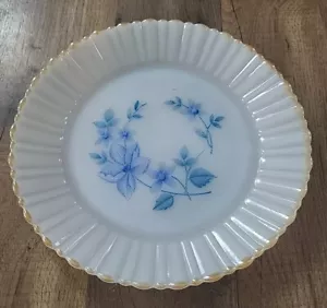 Plato de Cena Termocrisa México Vintage Vidrio Leche Borde Acanalado Flores Azules - Imagen 1 de 6