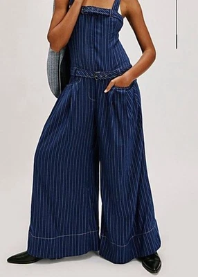 Macacão Free People Flores listrado azul e branco M - Imagem 1 de 4