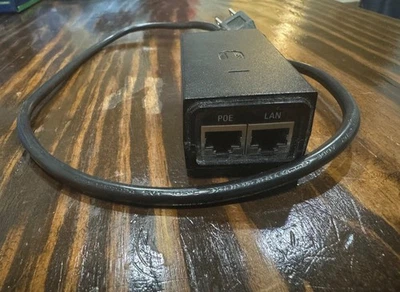 Fuente de alimentación conmutada Ubiquiti Networks modelo GP-A240-050G Gigabit POE Foto 1 de 2