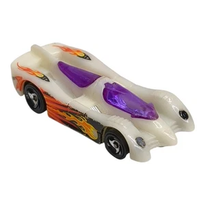 1994 Hot Wheels Diecast Power Pistons White Race Car Glow in the Dark 1:64 - Picture 1 of 8