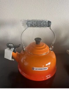 Le Creuset Enameled Steel 1.7 Quart Classic Whistling Kettle, Rare "Volcanic" - Picture 1 of 12