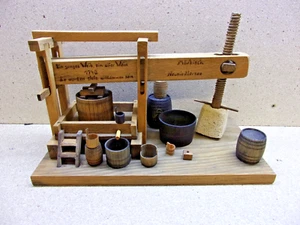 Modell Traubenpresse Weinpresse Mini Wein Weinbau aus Holz Handwerk Österreich - Bild 1 von 2