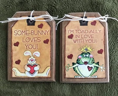 5 *NEW DESIGN* Handcrafted Wooden Valentine Day Ornaments / Hang Tags SET-90 - Image 1 of 4