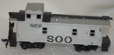 HO SCALE ROCO SOO LINE SILVER ON SILVER OFF CENTER CUPOLA CABOOSE READ DETAIL - Image 1 of 4