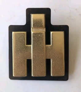 SCOUT INTERNATIONAL 80 800 Grille Grill IH Emblem Gold w/ Backplate - Picture 1 of 8