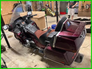 1989 Honda Gold Wing - Picture 1 of 10