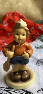 GOEBEL HUMMEL FIRST MATE # 2148/8 2001 Figurine Membership Club 2002/03 Germany - Picture 1 of 8