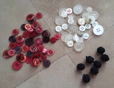 Lot 81 Assorted Color Mixed Fabric Plastic Sewing Clothing Buttons Gem Notions - Image 1 of 4