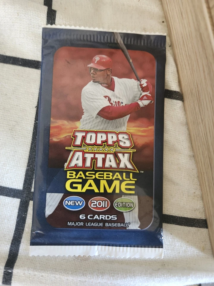 2011 Topps Attax Baseball Game 6 Cards Multipack - Image 1 of 4