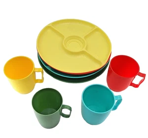 Vintage Gothamware Plastic Picnic Kit Set of 4 Cups & Plates READ! - Picture 1 of 15