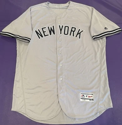 Camiseta deportiva auténtica Aaron Judge New York Yankees #99 con base flexible majestuosa en el campo 52 Foto 1 de 4