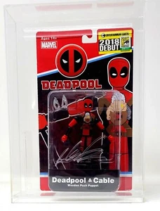 ROB LIEFELD Signed Deadpool & Cable Wooden Push Puppet 2018 SDCC Debut PSA/DNA - Picture 1 of 9