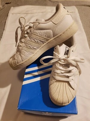 Adidas Samoa Originals Womens Sz 6.5 All White - Image 1 of 4