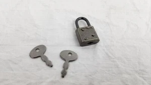 Mini Padlock w/ Two Keys - Gray - Picture 1 of 5
