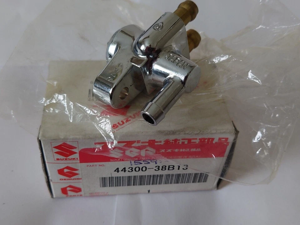 Válvula de palanca de combustible SUZUKI INTRUDER VS 1400 S83 MARAUDER 44300-38B13 nueva Foto 1 de 1