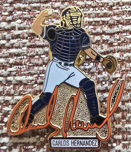 CARLOS HERNANDEZ SAN DIEGO PADRES Player Signature Lapel Pin - Picture 1 of 2
