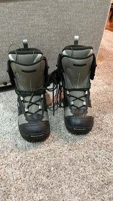 Salomon Women’s Snowboarding Boots Size 7 - Image 1 of 4