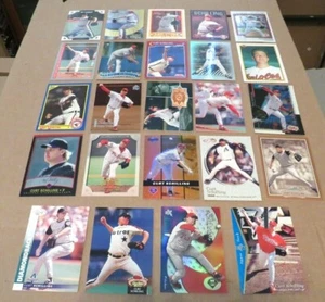 Curt Schilling lotto di 24 carte diverse - Foto 1 di 1