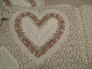 Vintage Fabric Pillow Panel CALICO HEART SHAPE New ready to be hand quilted PAIR - Picture 1 of 2